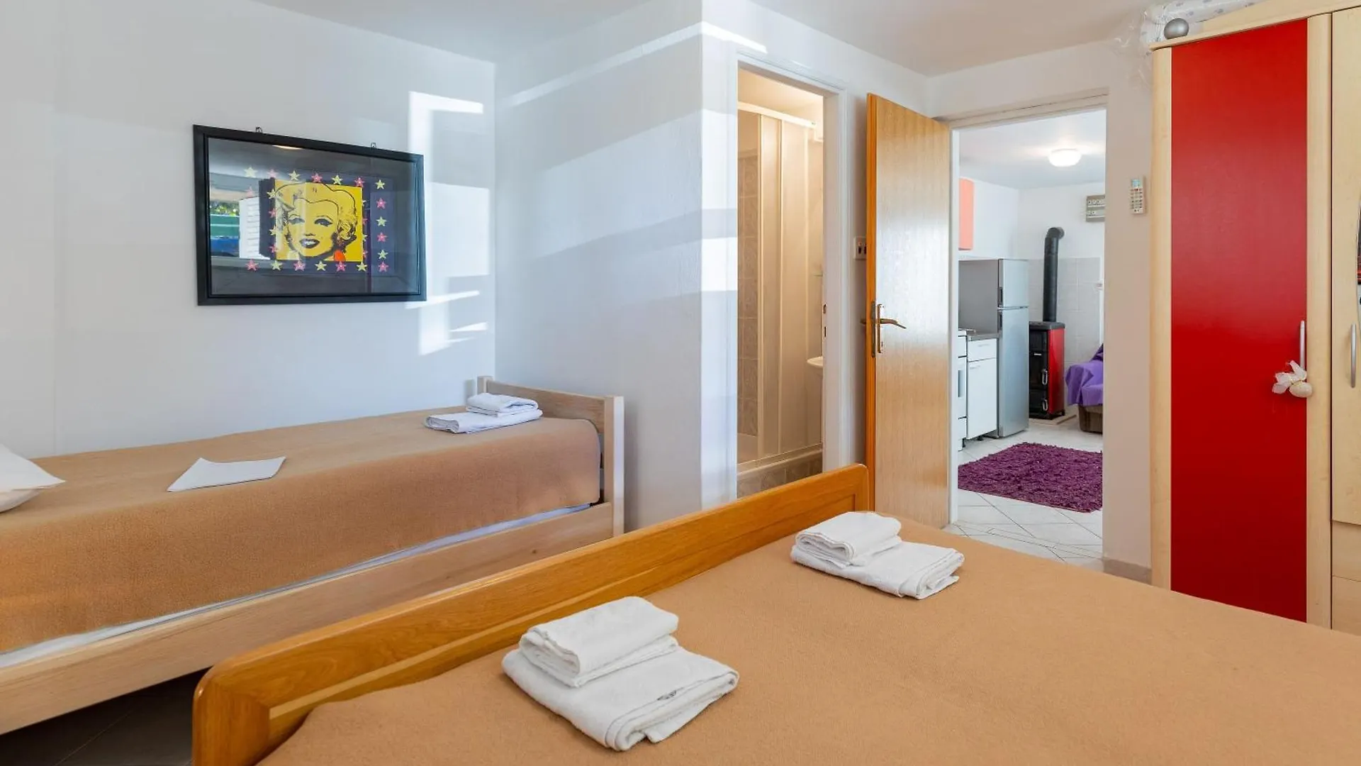 Tinka, Apartment No 1 Starigrad Paklenica