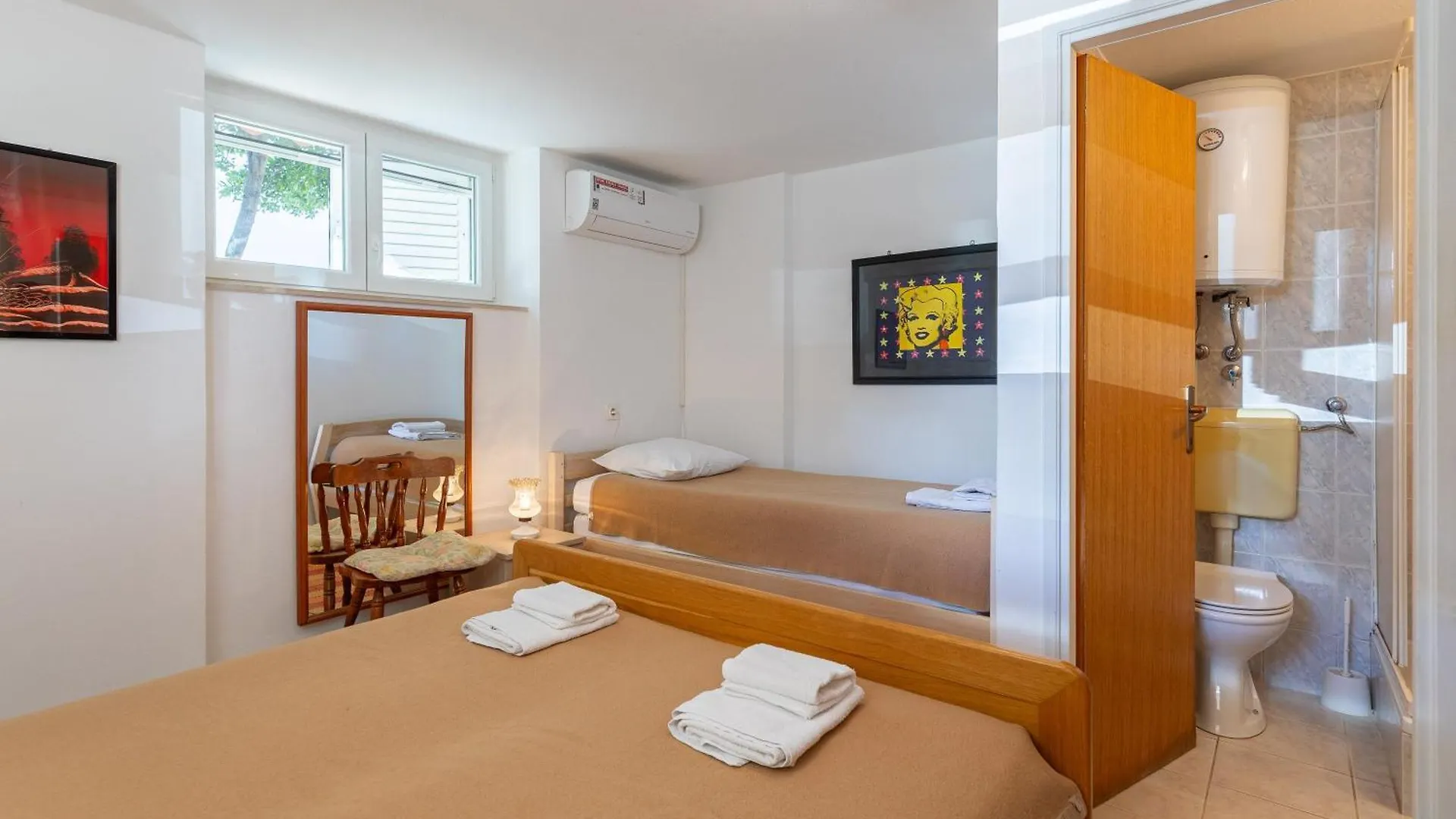 Tinka, Apartment No 1 Starigrad Paklenica